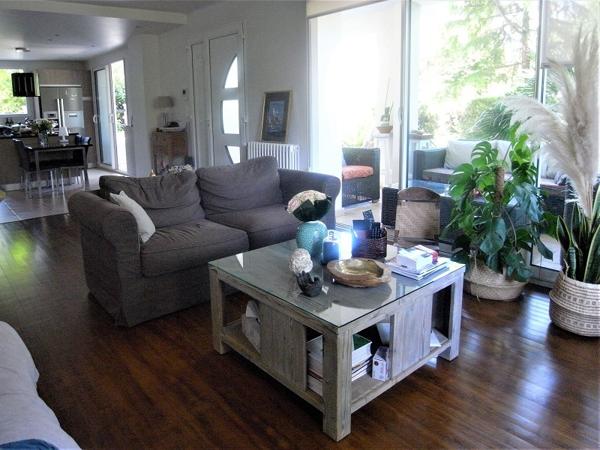 Maison 6 pièces - 225 m²