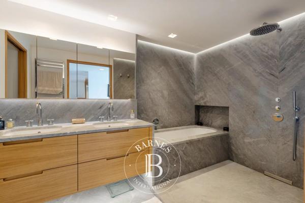 Biarritz, Appartement 3 Chambres -  200 m² à vendre