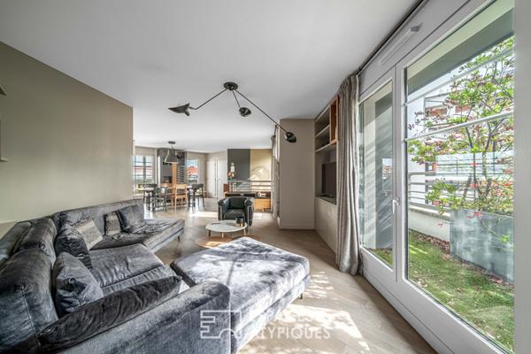 Dernier étage contemporain avec terrasses