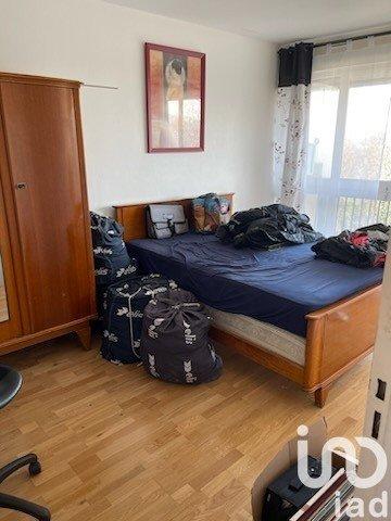 Appartement 5 pièces de 67 m² à Grigny (91350)