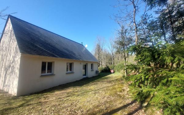 Maison à louer    4 pièces •  Sylvains-les-Moulins