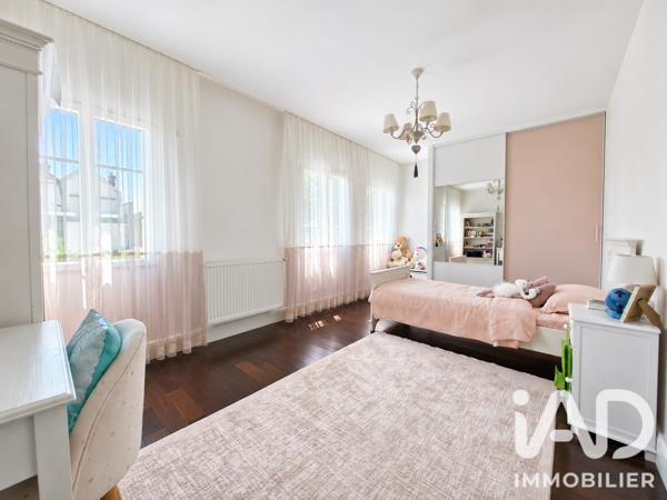 Maison à vendre 7 pièces 190 m² Moissy-Cramayel