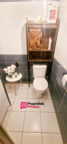 Maison de plain-pied 102 m² - 5 pièces - 4 chambres - dépendances - terrain 1630 m²