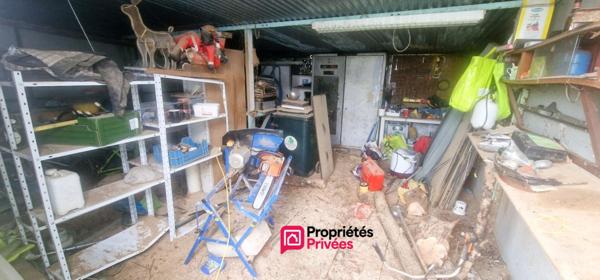 Maison de plain-pied 102 m² - 5 pièces - 4 chambres - dépendances - terrain 1630 m²