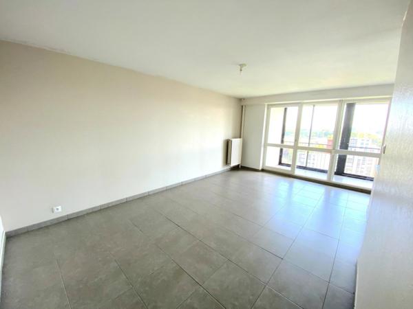 Appartement proche de toutes commodités et nouvelle ligne de tramway.