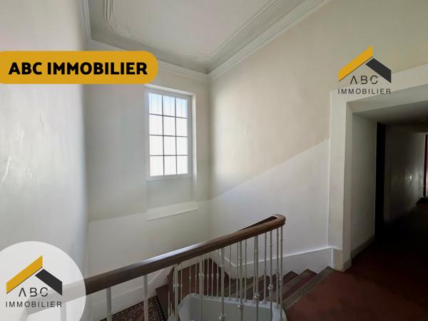 Orange (84100) IMMEUBLE DE RAPPORT - 8 STUDIOS - CENTRE-VILLE D’ORANGE