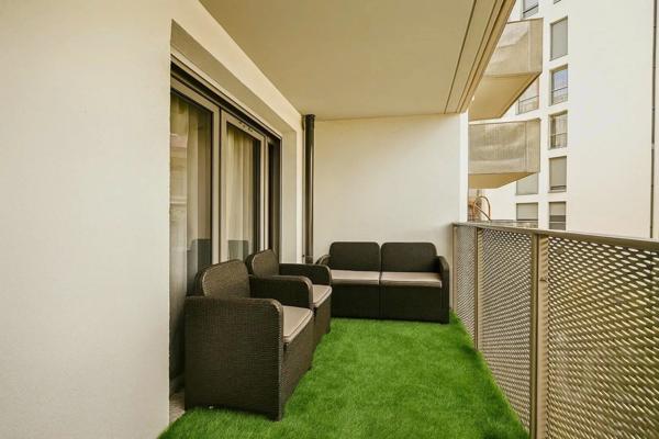 ***SAINT DENIS CORNILLON...T4 MODERNE....TRAVERSANT...RESIDENCE 2020...BALCON...PARKING ET JARDIN PARTAGE...IDEAL FAMILLE OU INVESTISSEMENT...GRAND PARIS***