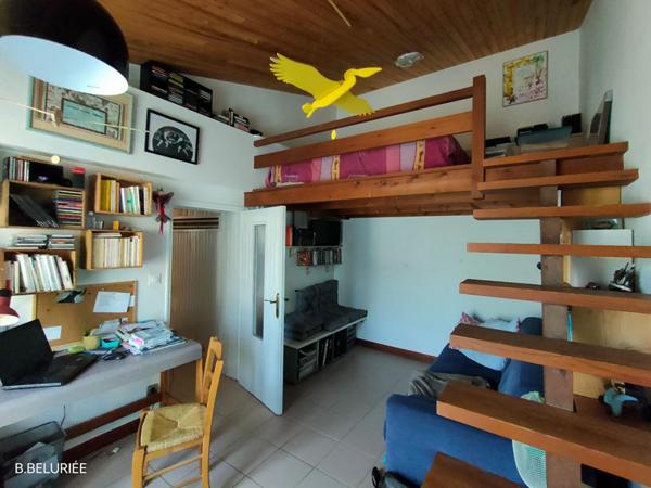 Maison Saint Jean D Angely 12 pièce(s) 210 m2