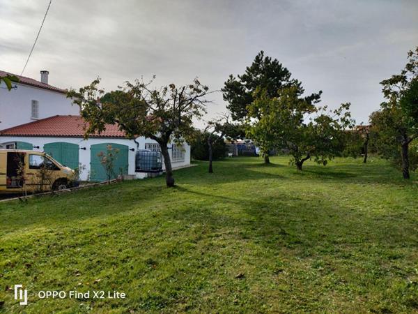 Maison Saint Jean D Angely 12 pièce(s) 210 m2