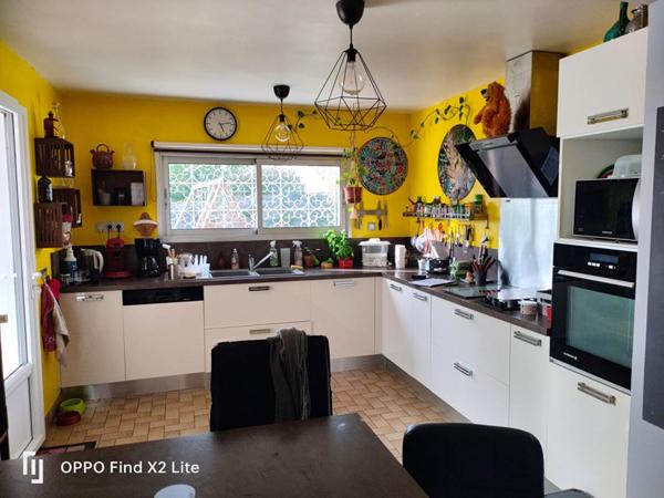 Maison Saint Jean D Angely 12 pièce(s) 210 m2