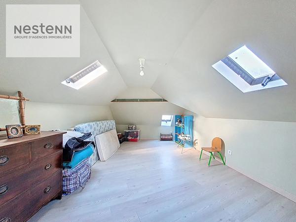 Unique à Orléans ! Place du Cloitre Saint Aignan, maison de charme avec cour