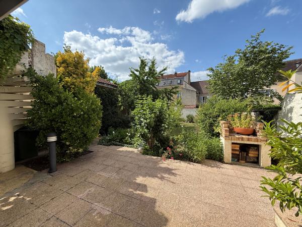 Crécy-la-Chapelle (77580) Superbe logement dans un environnement des plus calme avec cinq chambres.