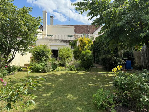 Crécy-la-Chapelle (77580) Superbe logement dans un environnement des plus calme avec cinq chambres.