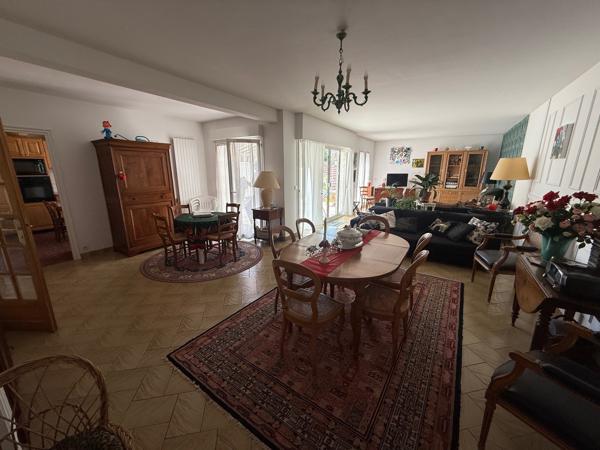 Crécy-la-Chapelle (77580) Superbe logement dans un environnement des plus calme avec cinq chambres.