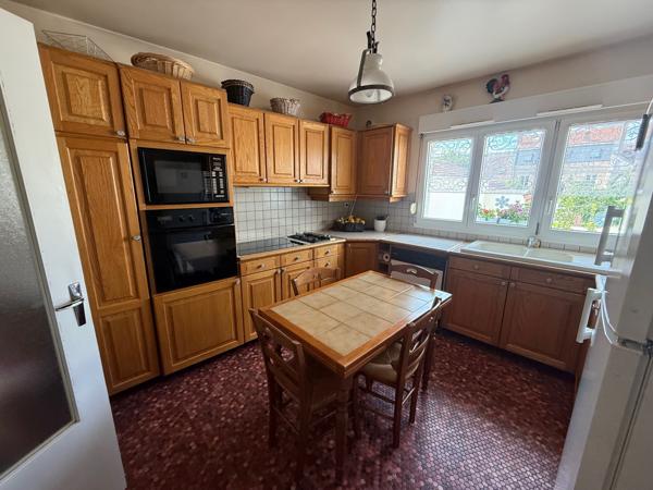 Crécy-la-Chapelle (77580) Superbe logement dans un environnement des plus calme avec cinq chambres.