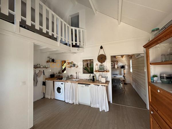 Vente
                Maison64 m² - 3 Pièces -
                    SOULAC SUR MER (33780)