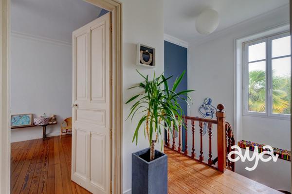 Maison élégante et chaleureuse