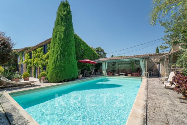Mas provençal du XIXe siècle avec terrain constructible au cœur de Saint-Rémy-de-Provence