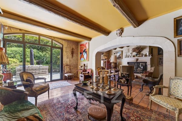 Mas provençal du XIXe siècle avec terrain constructible au cœur de Saint-Rémy-de-Provence