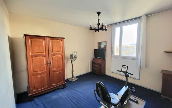 Appartement à vendre    5 pièces • 100,50 m2 Évry