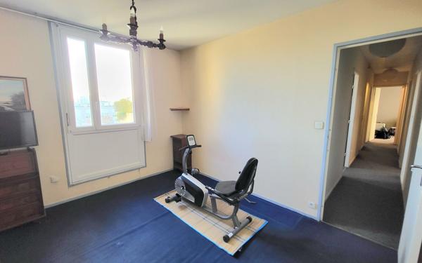 Appartement à vendre    5 pièces • 100,50 m2 Évry