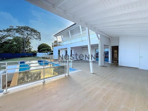 A VENDRE VILLA F4 NEUVE DE 144 M² AVEC PISCINE A PROVIDENCE AUX ABYMES