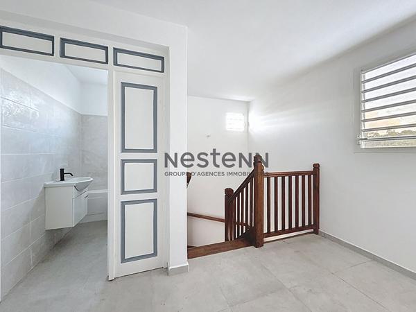 A VENDRE VILLA F4 NEUVE DE 144 M² AVEC PISCINE A PROVIDENCE AUX ABYMES