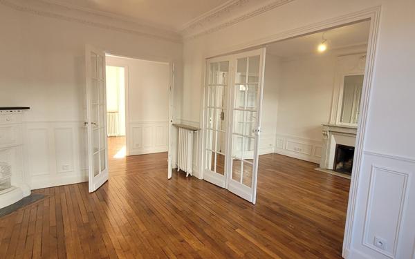 Appartement à louer    4 pièces • 73,40 m2 Paris 15