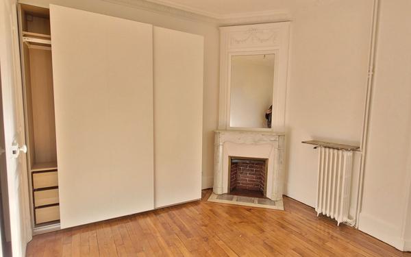 Appartement à louer    4 pièces • 73,40 m2 Paris 15