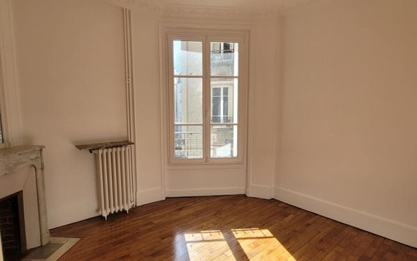 Appartement à louer    4 pièces • 73,40 m2 Paris 15