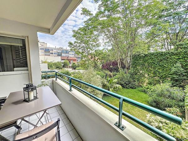 Appartement Suresnes 2 pièce(s) 51 m2