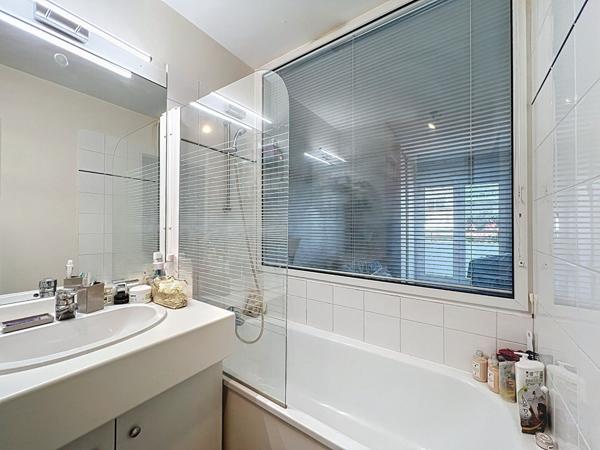 Appartement Suresnes 2 pièce(s) 51 m2