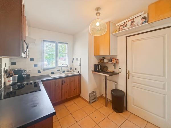 Maison Savigny Le Temple bourg