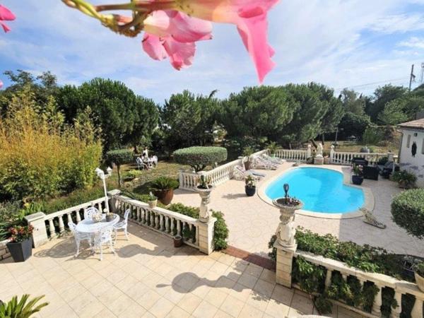 Maison à vendre 6 pièces TREBES (11) 135m2 habitable, 3 chambres sur Terrain environ 3000m2, piscine et dependances