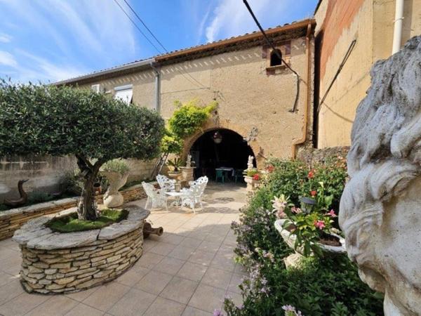 Maison à vendre 6 pièces TREBES (11) 135m2 habitable, 3 chambres sur Terrain environ 3000m2, piscine et dependances