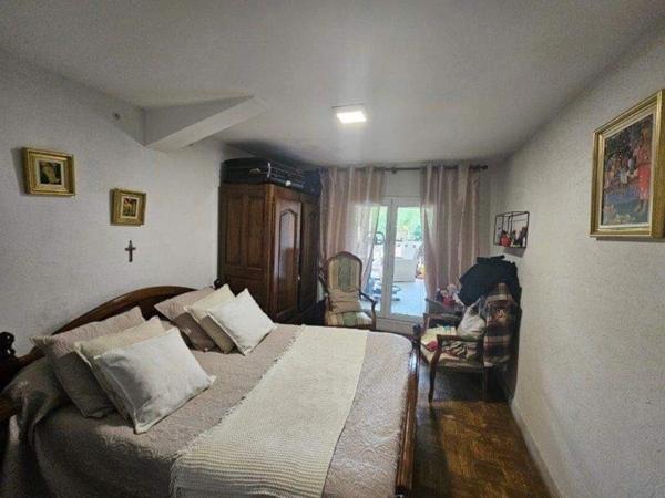 Maison à vendre 6 pièces TREBES (11) 135m2 habitable, 3 chambres sur Terrain environ 3000m2, piscine et dependances