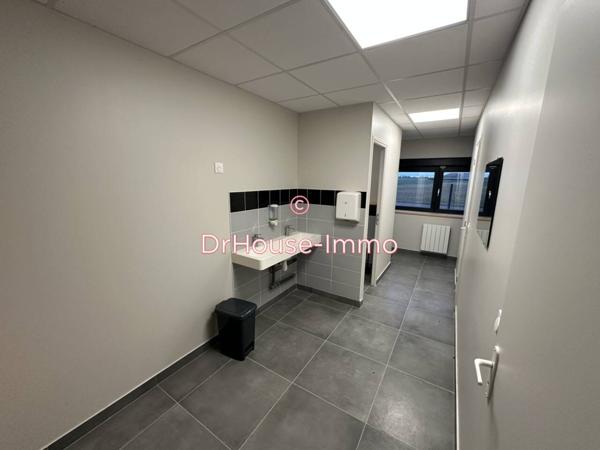 Immeuble à louer 5 pièces de 367 m²