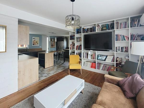 Maison de plain-pied avec piscine