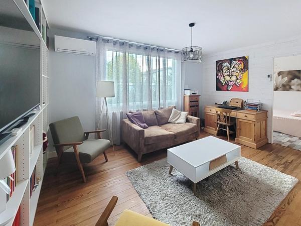 Maison de plain-pied avec piscine