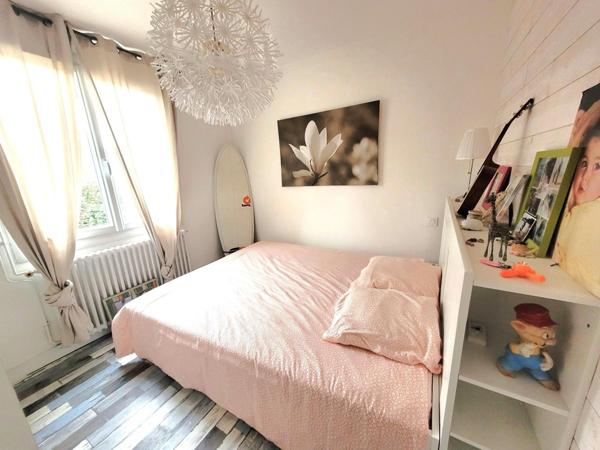 Maison de plain-pied avec piscine