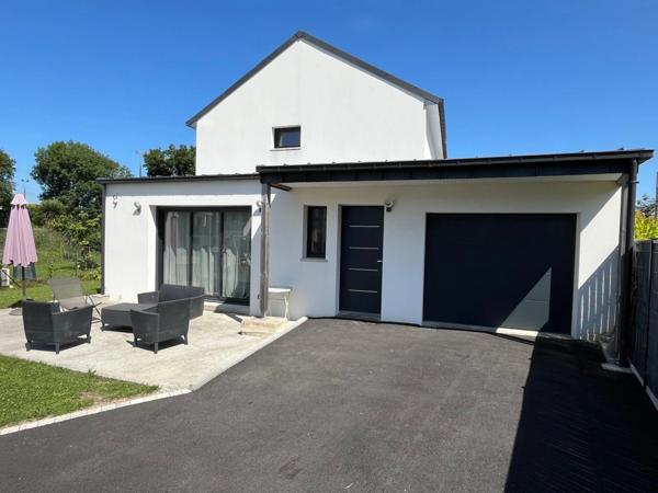 MAISON CONTEMPORAINE - 141 m² - MEUCON