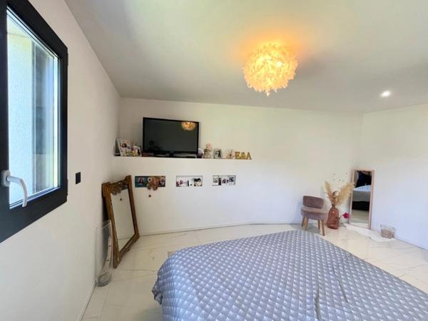 MAISON CONTEMPORAINE - 141 m² - MEUCON