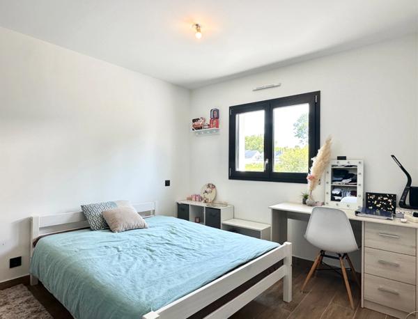 MAISON CONTEMPORAINE - 141 m² - MEUCON