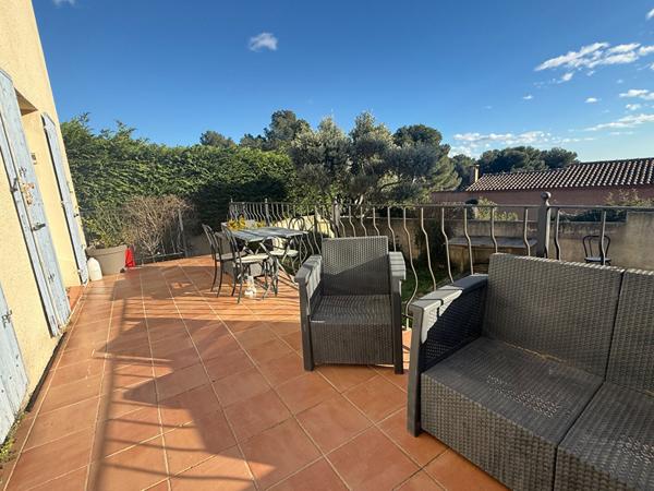 Maison 4 pièces- Saint Mitres Les Remparts