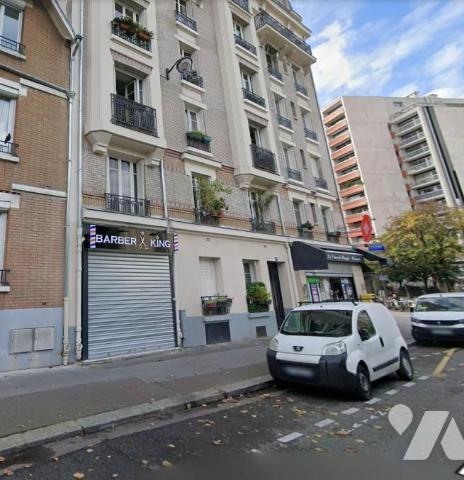 Sur la commune de PARIS (13ème arrondissement) Commerce de pied d'immeuble de 30 m²