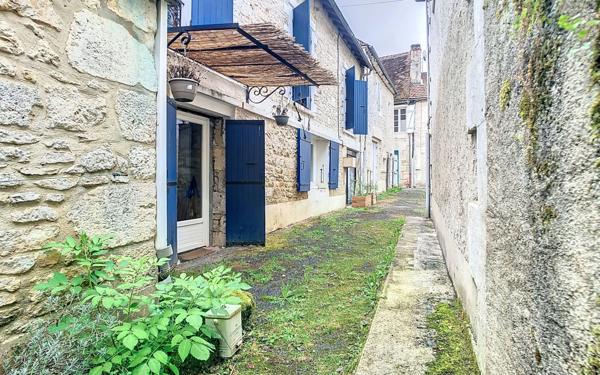 Maison à vendre    4 pièces •  Tourtoirac