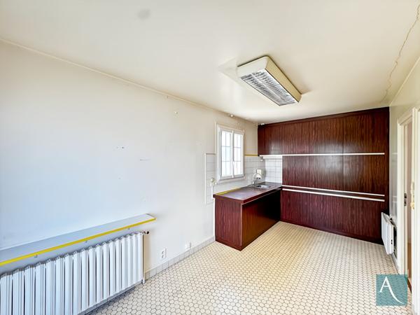 Demeure de caractère EGLY 235 m² Charme, volumes et appartement indépendant