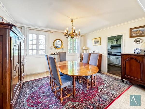 Demeure de caractère EGLY 235 m² Charme, volumes et appartement indépendant