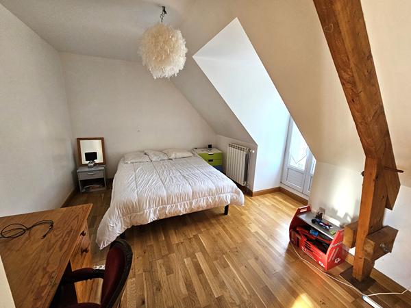 Maison 7 pièces 219.57 m2