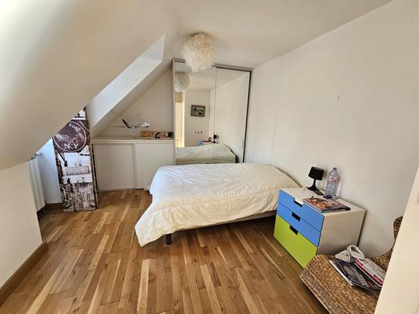Maison 7 pièces 219.57 m2